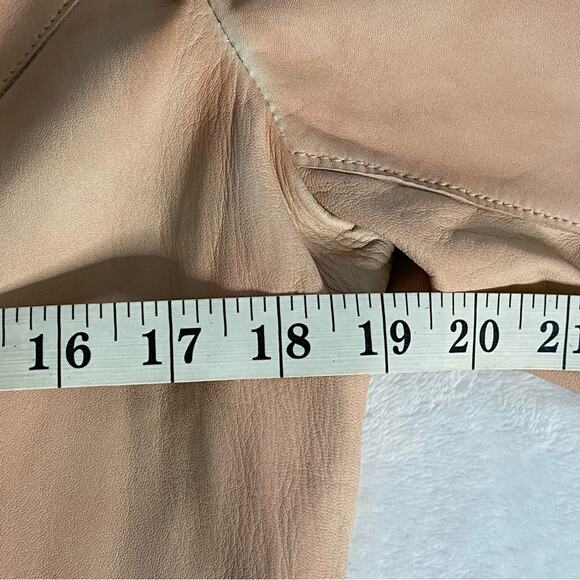 LaMarque Women's Cropped Moto Jacket Size Large Leather Light Pink Open Front - Picture 9 of 10